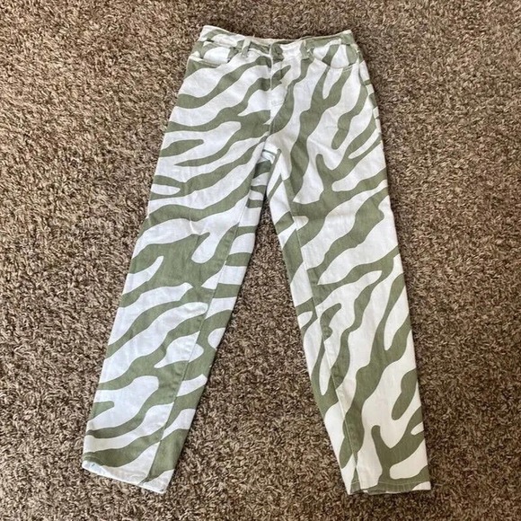 Shein Jeans High Waisted Zebra Striped Off White Green Straight Leg Denim XS NEW - Picture 4 of 14